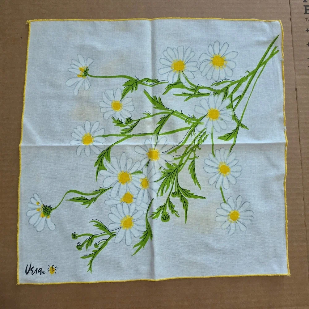 Vintage Vera Neumann Daisy Napkins Set of 8 Yellow White Floral MCM Signed